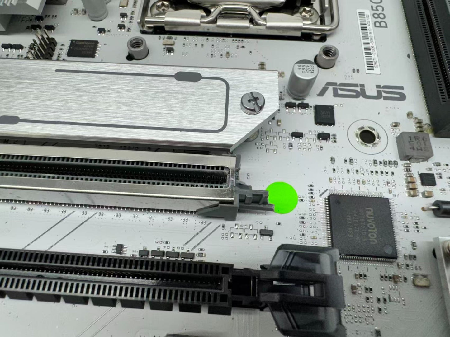 ASUS B850 MAX GAMING WIFI White AMD Socket AM5 DDR5 ATX Motherboard *READ*