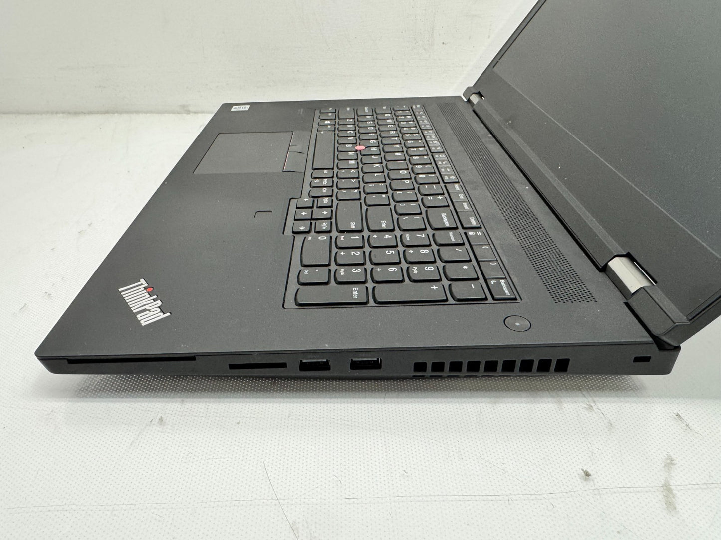 Lenovo ThinkPad P17 Gen 1 Intel i7-10850H@2.7GHz 16GB 256GB T1000 No AC *READ*