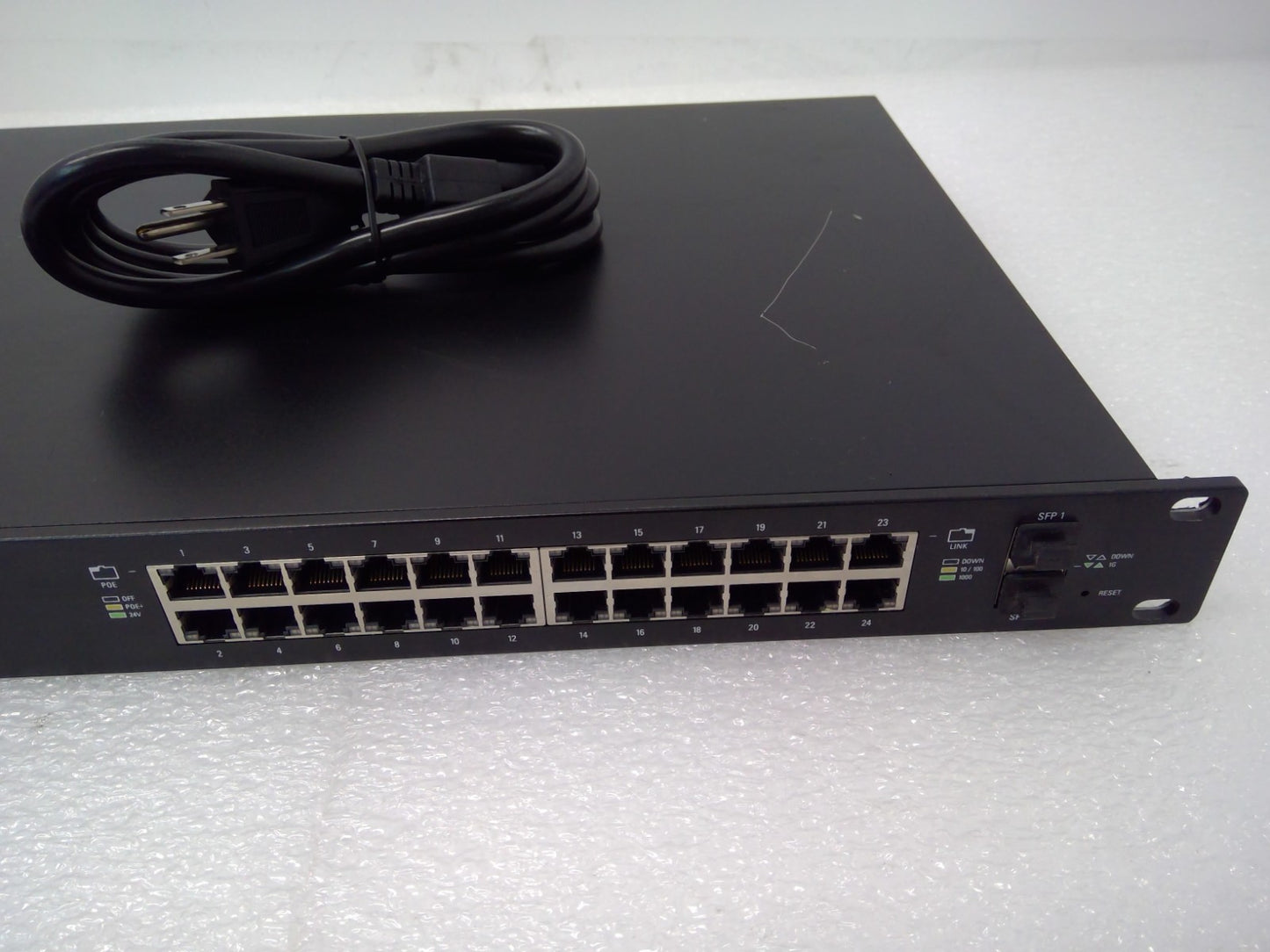 Ubiquiti EdgeSwitch ES-24-250W Fully managed 24-port Gigabit PoE+ Switch