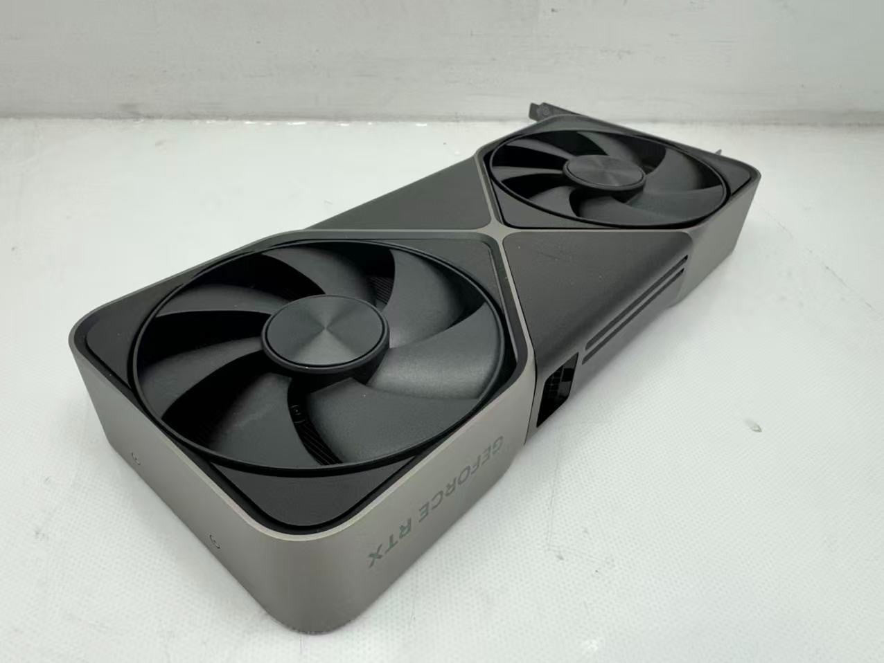 NVIDIA GeForce RTX 5080 Founders Edition 16GB GDDR7 GPU