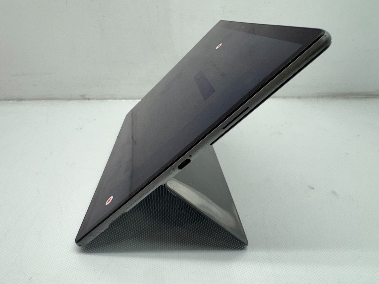Latitude 7320 Detachable Intel i5-1140G7@1.1GHz 16GB 256G W/AC Windows11 *READ**