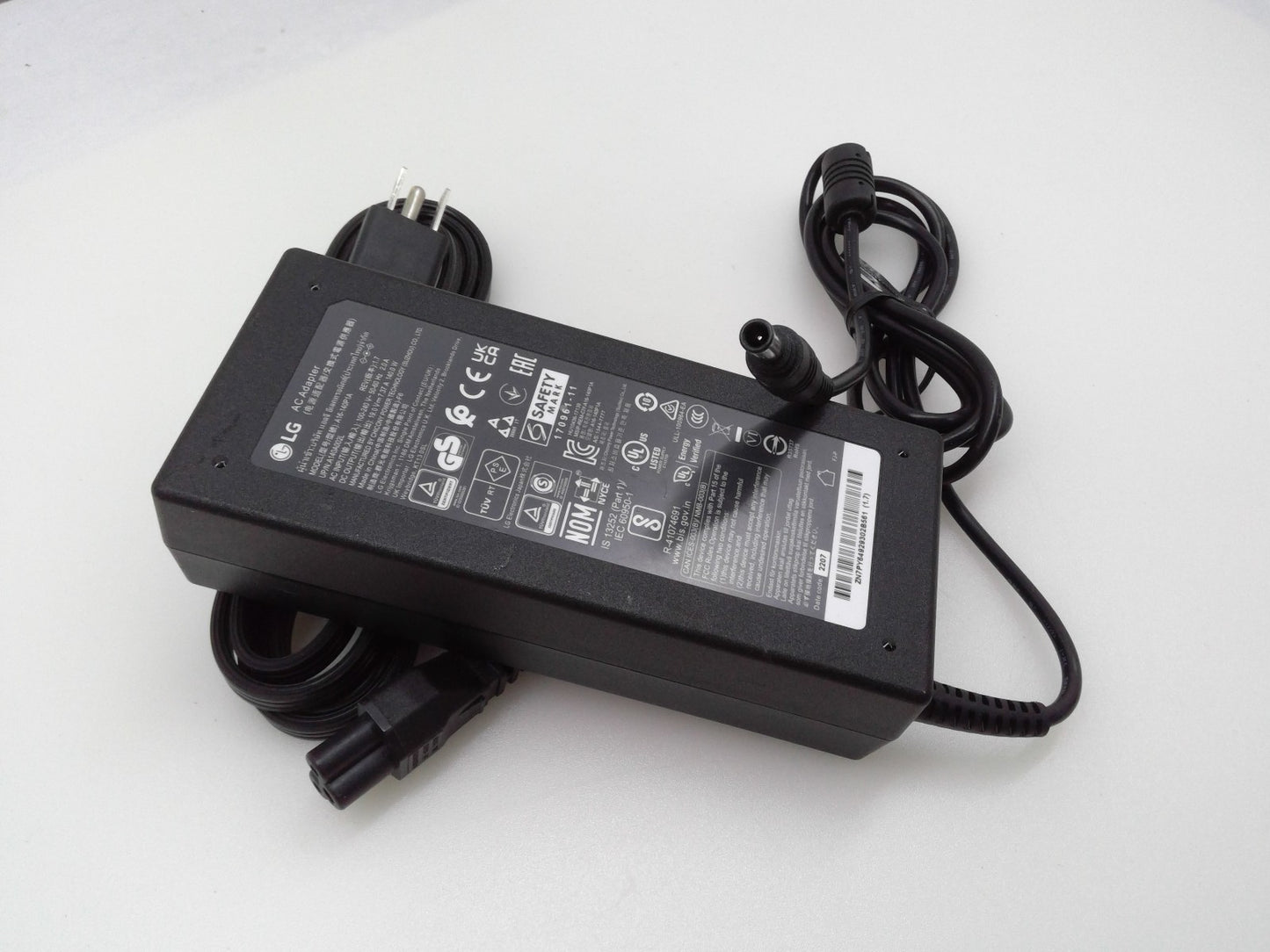 Original LG 19V 7.37A  A16-140P1A REV:1.7 AC Adapter for LG 27UL850  Monitor