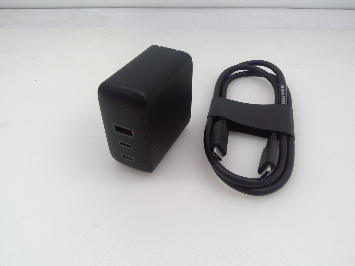AUKEY PA-B6S Omnia Mix3 GaN 3-Port USB-C USB-A PD High Speed Charger 90W W/C to