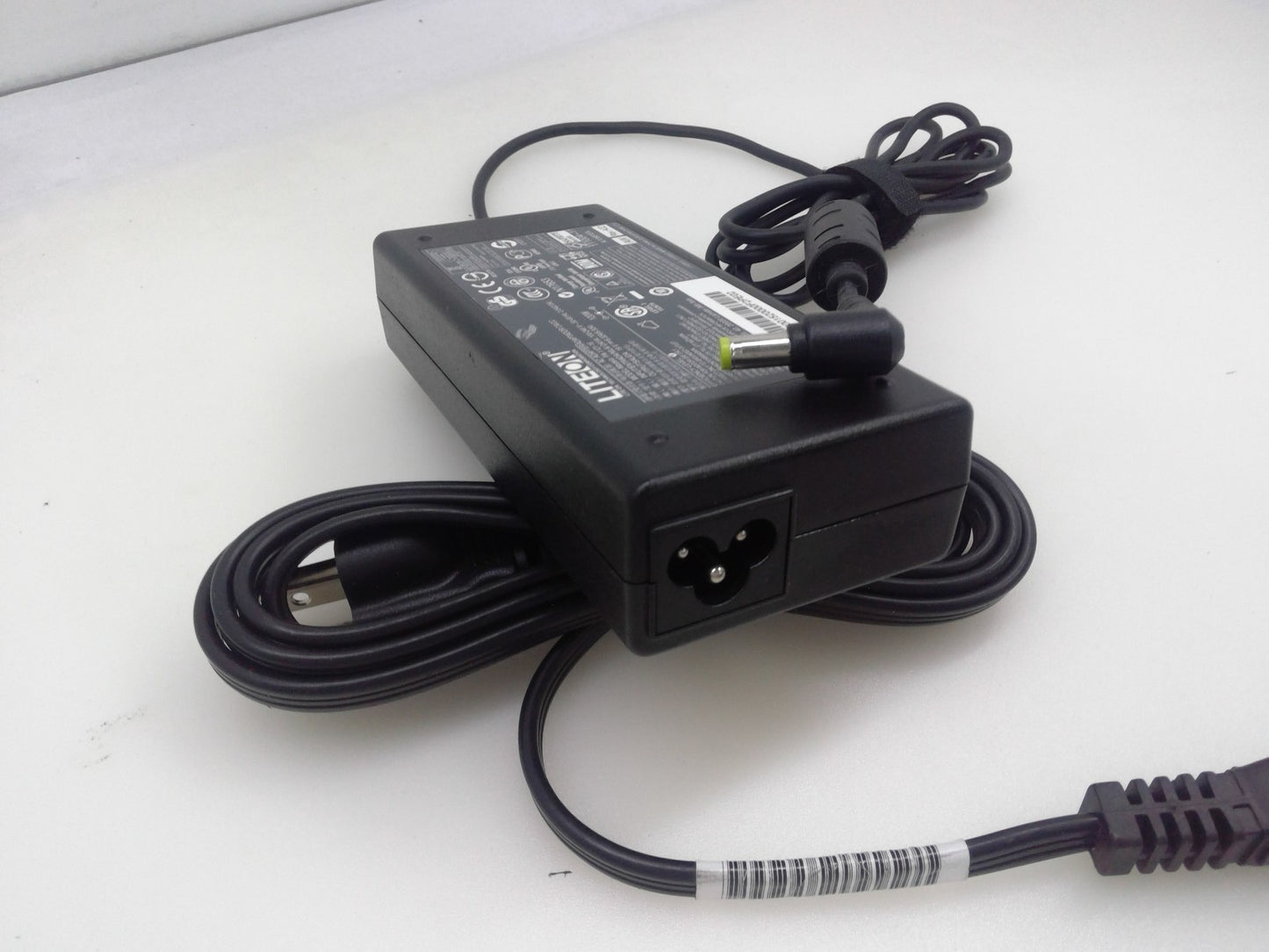 Genuine LITEON AC Power Adapter 19V 6.32A  5.5*1.7mm for PA-1121-04 PA-1121-16