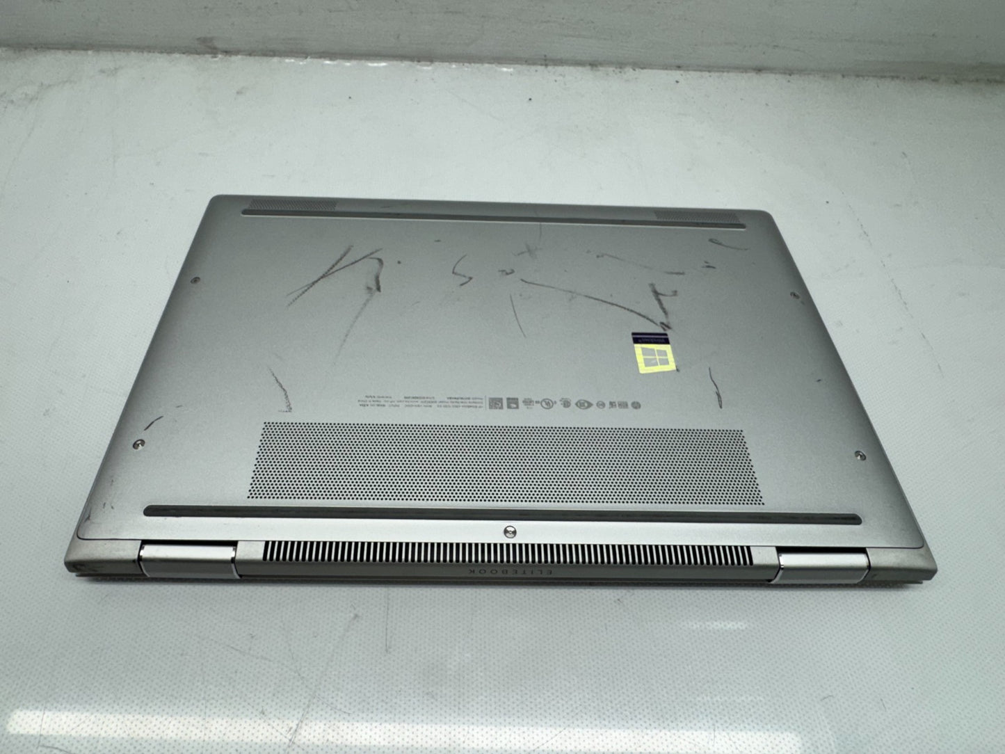 HP EliteBook 1030 G3 13.3" FHD i7-8665U@1.90GHz 16GB RAM 256GB SSD Win11 *READ*