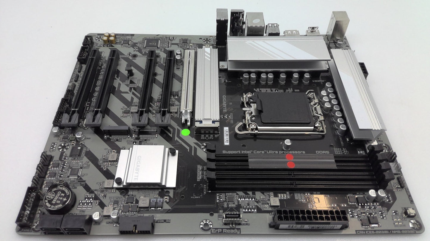 GIGABYTE B860 DS3H WIFI6E Intel Socket LGA 1851  ATX DDR5 motherboard *Detail*