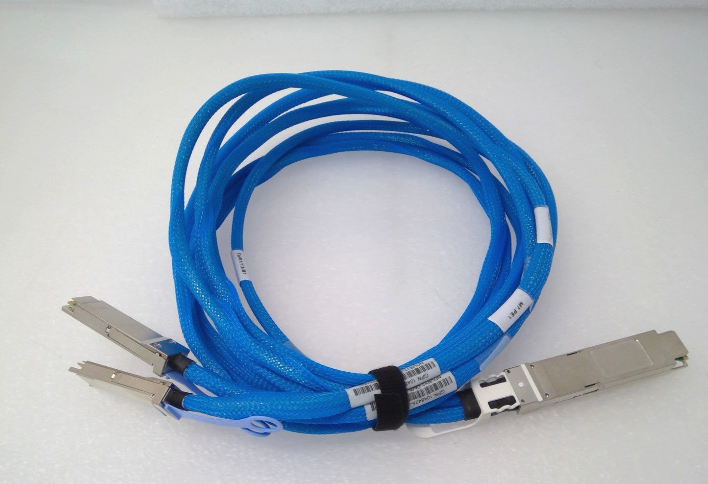 Amphenol NDVRY2-G603 800G OSFP to 2x 400G QSFP112 Breakout DAC Cable Passive