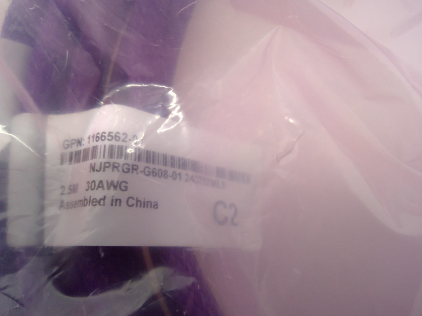 NEW Amphenol Splitter 400G OSFP to 2x200G QSFP56 2.5m 30AWG NJPRGR-G608 *read*