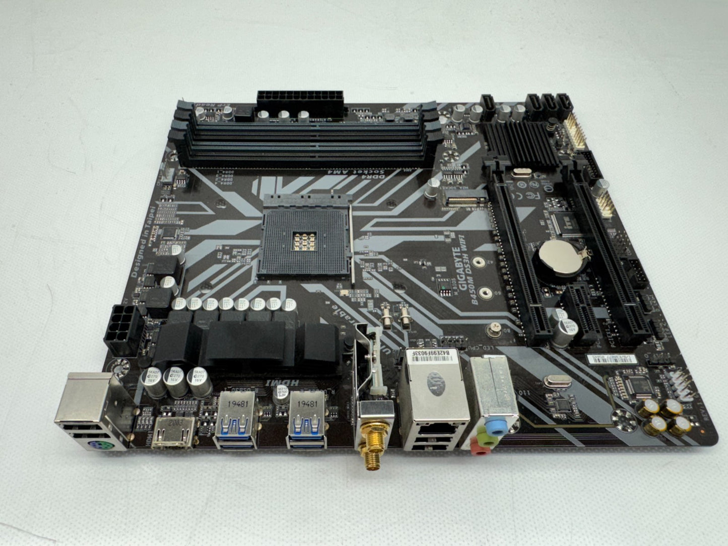 GIGABYTE B450M DS3H WiFI AMD AM4 Motherboard mATX