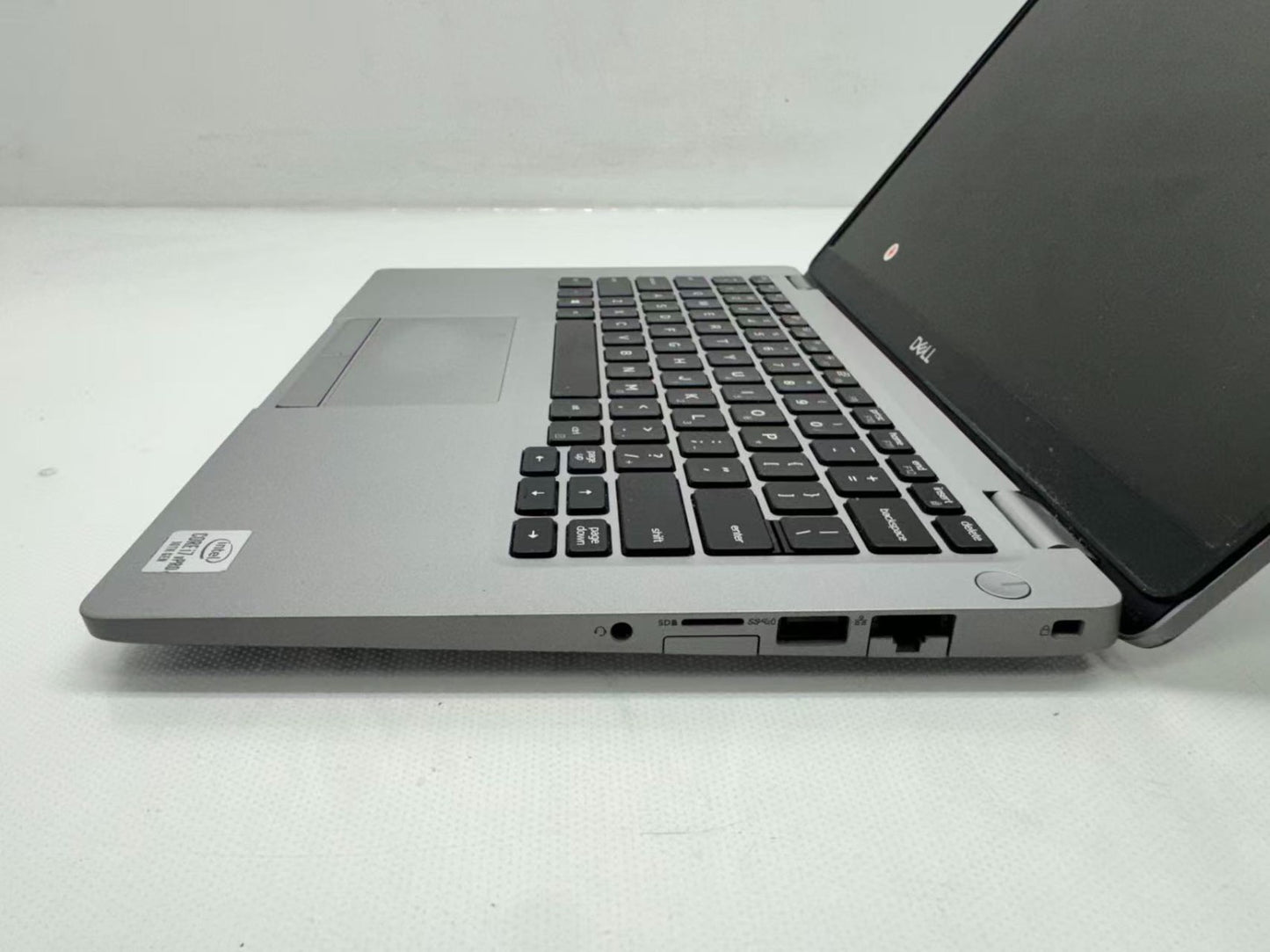 Dell Latitude 5310 1366 x 768 Intel i7-10610U@1.8Ghz 16G 256G Win 11 W/AC *Read*