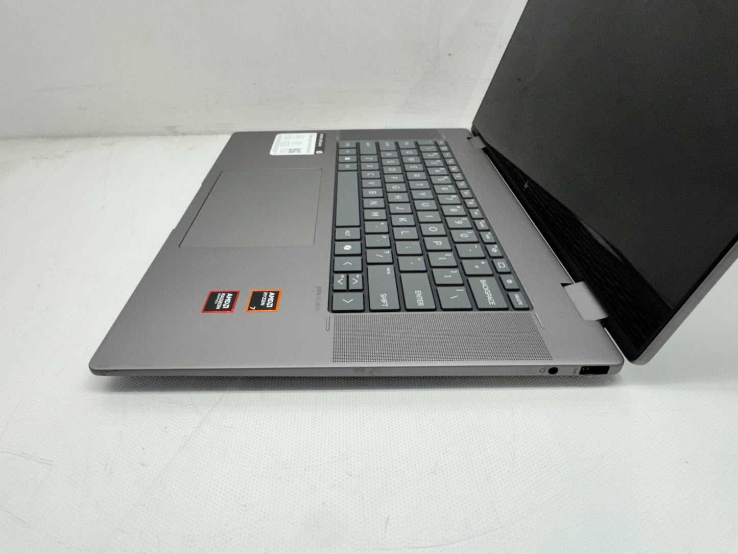HP ENVY X360 16-ad0023dx Touch AMD Ryzen 7 8840HS@3.30GHz 16G 1TB Win11 *READ*