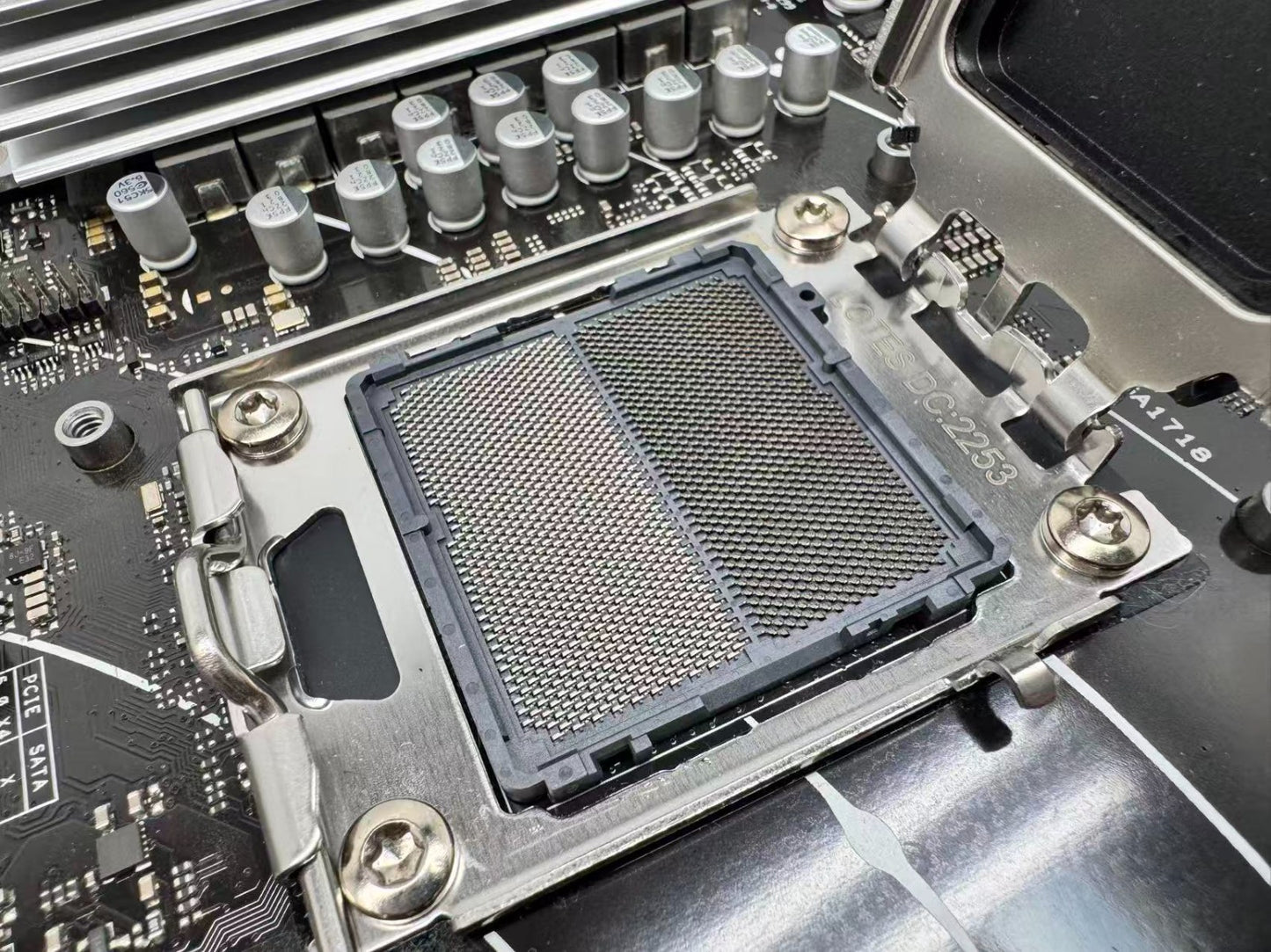 ASUS Prime B650M-A AX II AM5 mATX Motherboard * missing WiFi *