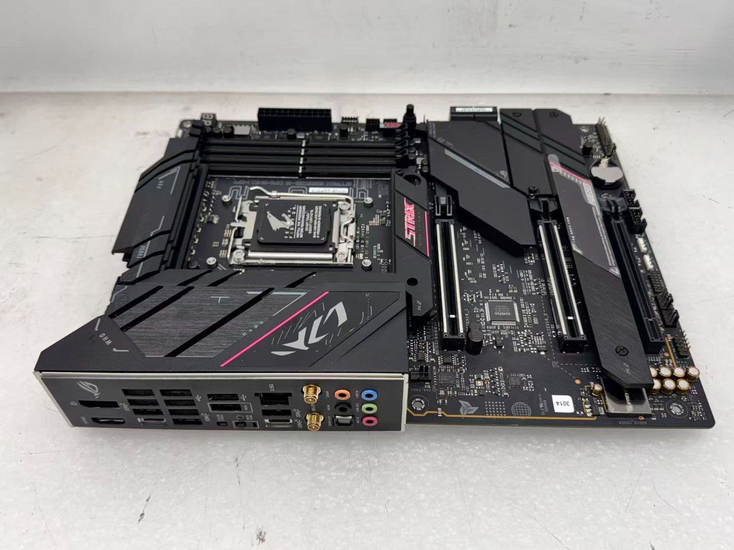 ASUS ROG STRIX B650E-E GAMING WIFI AMD AM5 DDR5 Motherboard