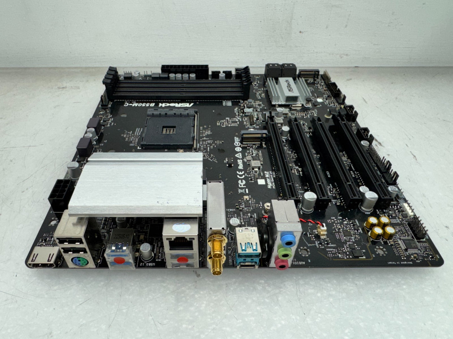 ASRock B550M-C Micro ATX Motherboard AMD Socket AM4 DDR4 WIFI Module *READ*