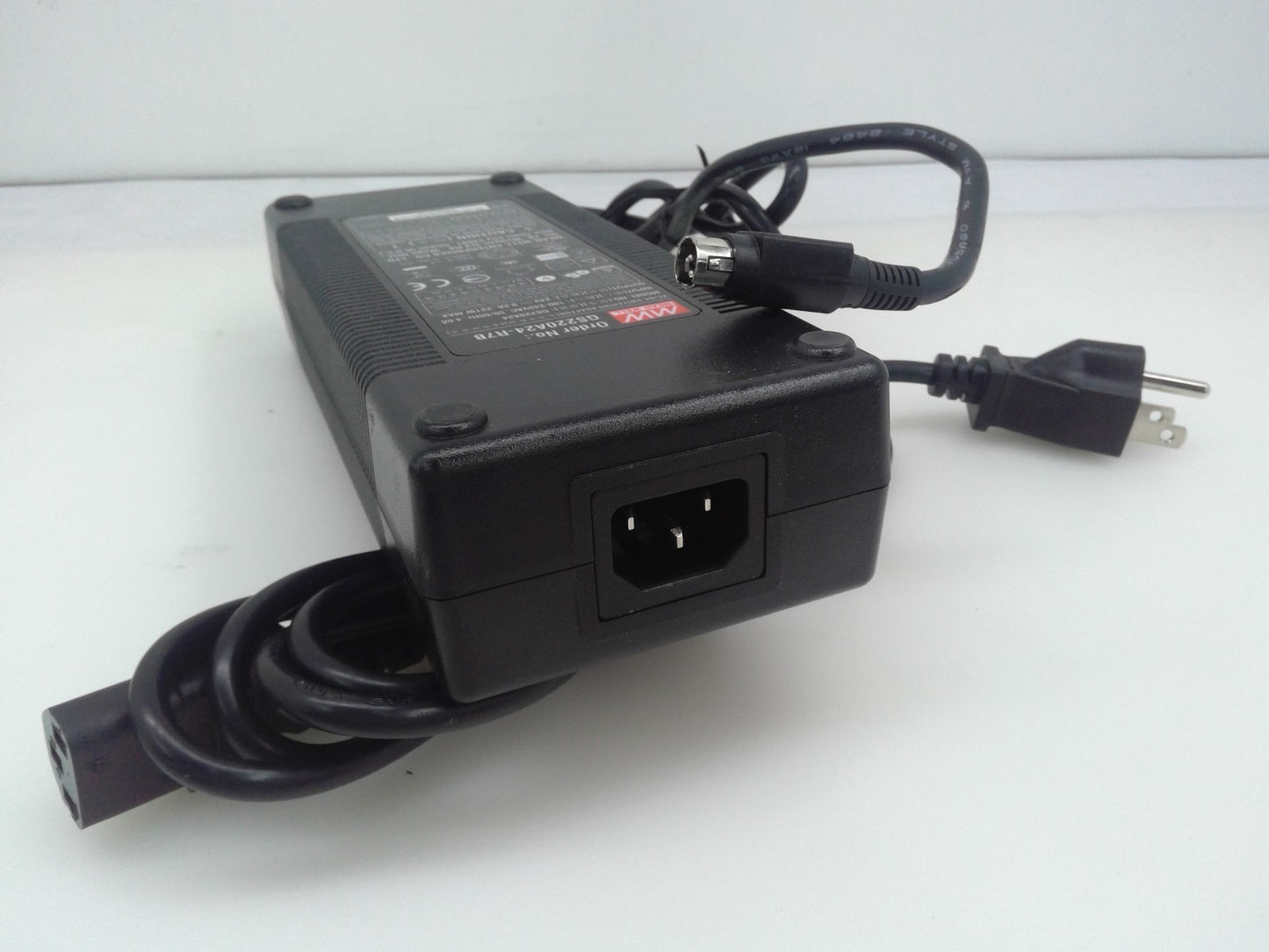 Mean Well GS220A24 GS220A24-R7B 24V ~ 9.2A  221W AC/DC Switching Adapter 4-Pin