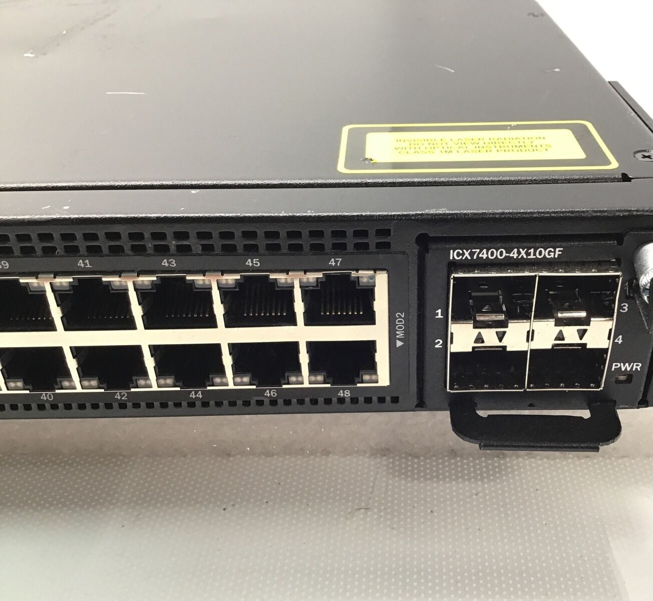 Brocade Ruckus ICX 7450-48P 48 Port PoE+ Switch + ICX7400-4X10GF + 2x 40G