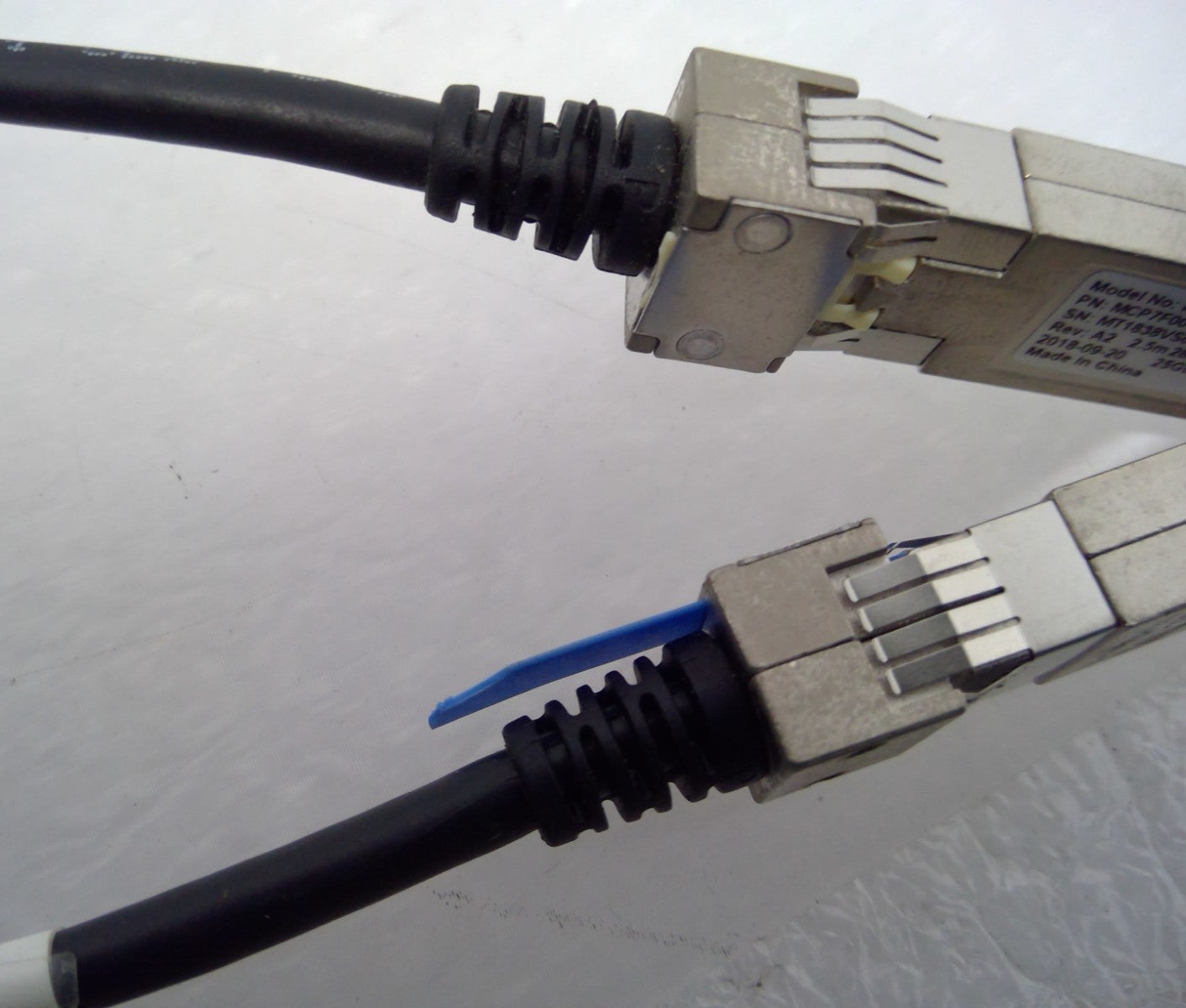 Mellanox 100G QSFP28 to 4x25G SFP28 2.5m DAC Cable MCP7F00-A02AR  *Read*