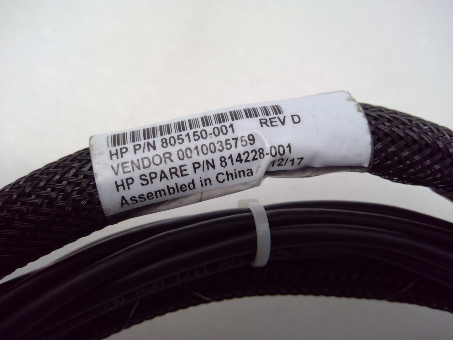 HP 814228-001 External Mini-SAS HD SFF-8644 to 4X SFF-8088 1 TO 4 Cable 2M