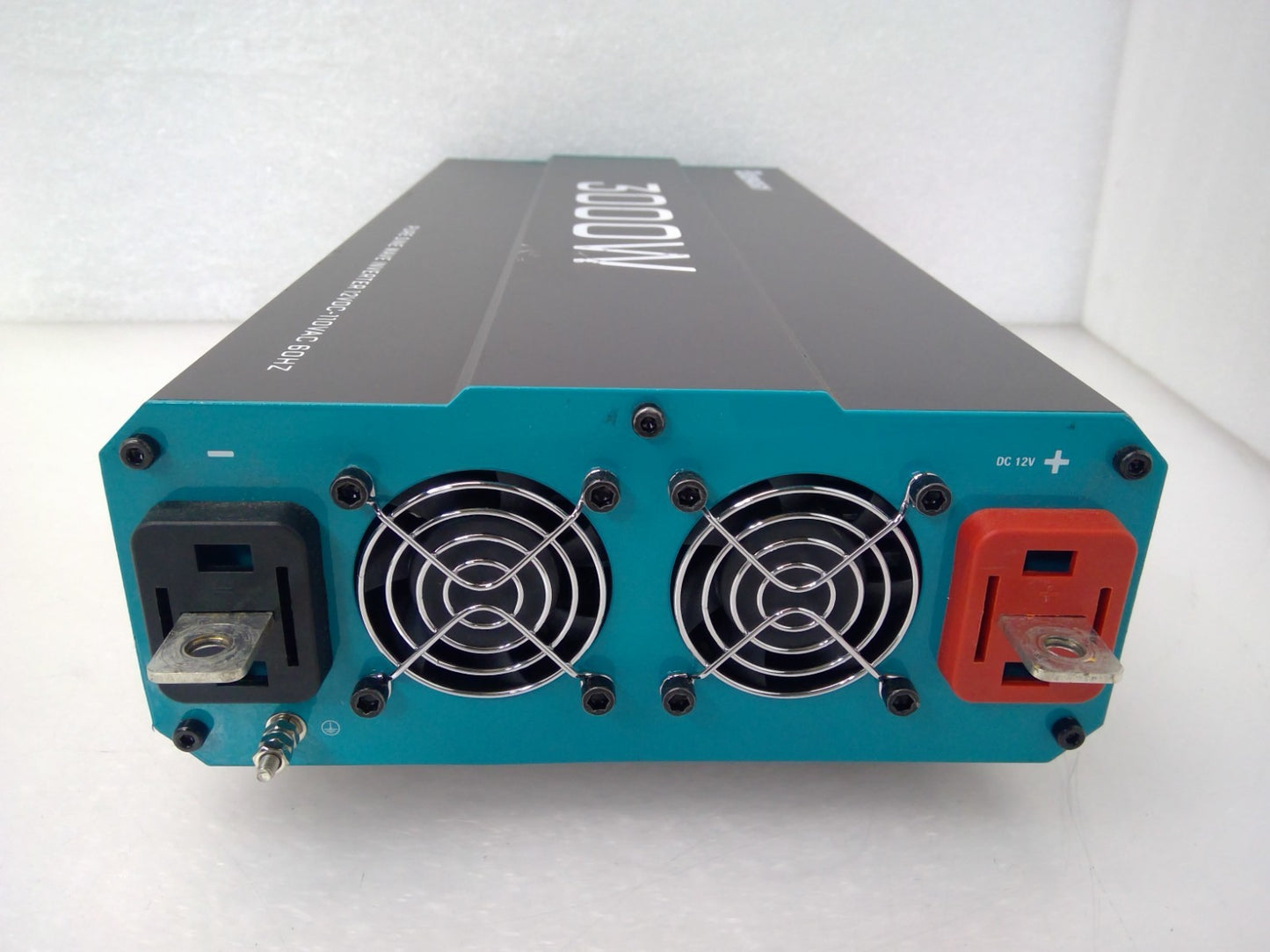 Renogy RNG-INVT-3000-12V-P2 3000W 12V power inverter 12V DC to 110V AC *READ*