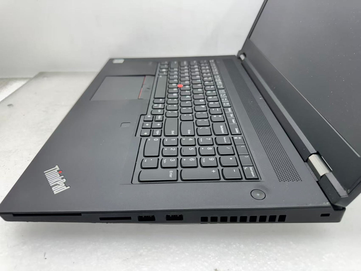 Lenovo ThinkPad P17 Gen1 17.3"Intel i7-10850H@2.7GHz 16GB RAM BIOS LOCKED*Read*