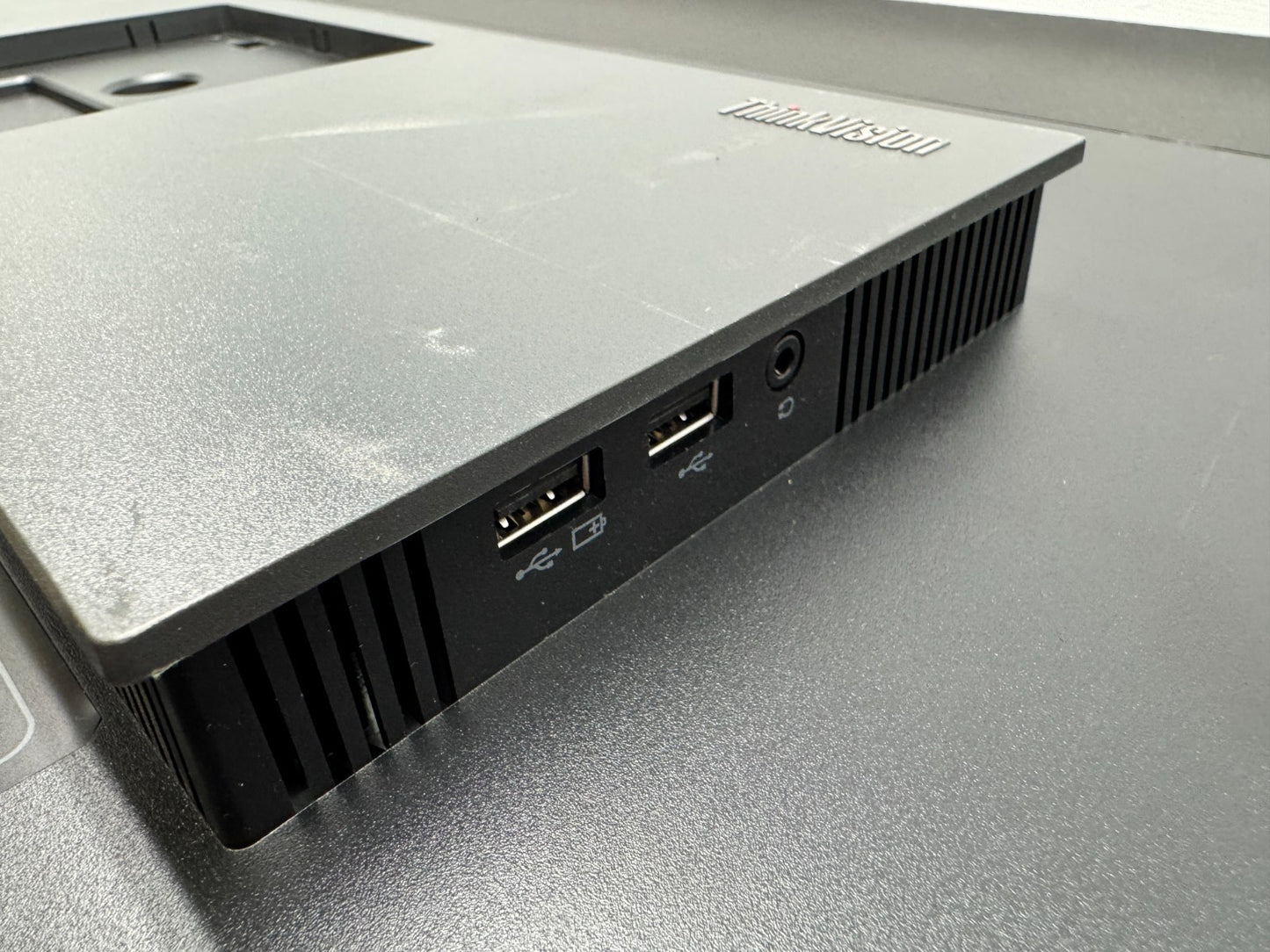 Lenovo ThinkVision P27h-20 27" QHD LED Monitor, HDMI DisplayPort, No Stand *READ