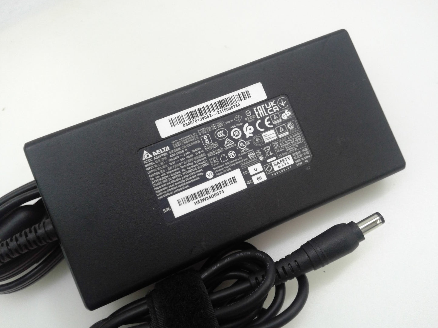 Delta Slim 20V 9A 180W ADP-180TB H For MSI MS-16W2 GF65 Thin 10UE-213US Adapter