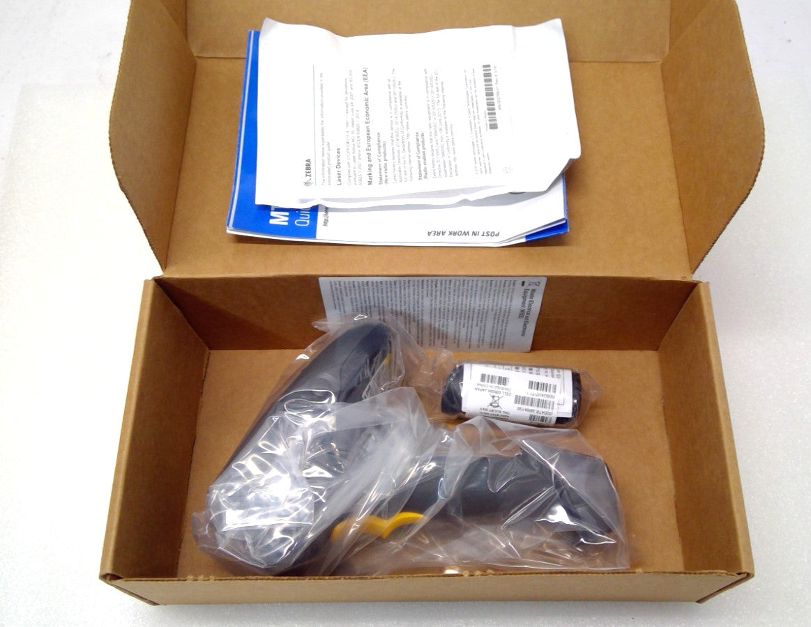 NEW Motorola Symbol Barcode Scanner MT2070 -SD4D62370WR W/Battery