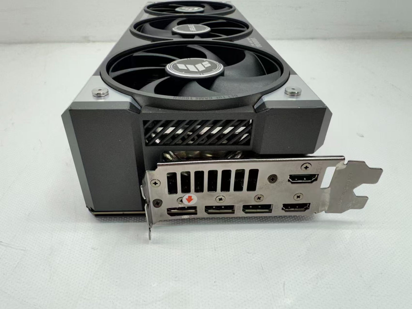 ASUS TUF GeForce RTX 5080 16GB GDDR7 TUF-RTX5080-O16G-GAMING *Read*