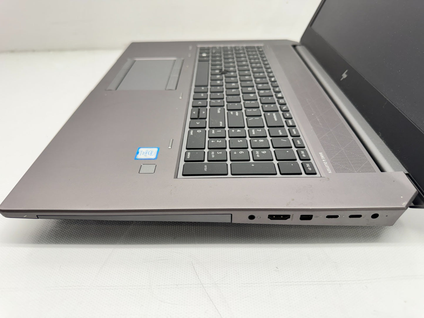 HP ZBook 17 G5 17.3" FHD i7-8850H@2.6GHz 32GB RAM 256GB P3200 Win11 W/AC *READ*