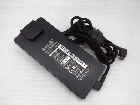 Genuine Razer 19V 13.16A 250W AC Adapter RC30-0166 3PIN Blade Pro Laptop Charger