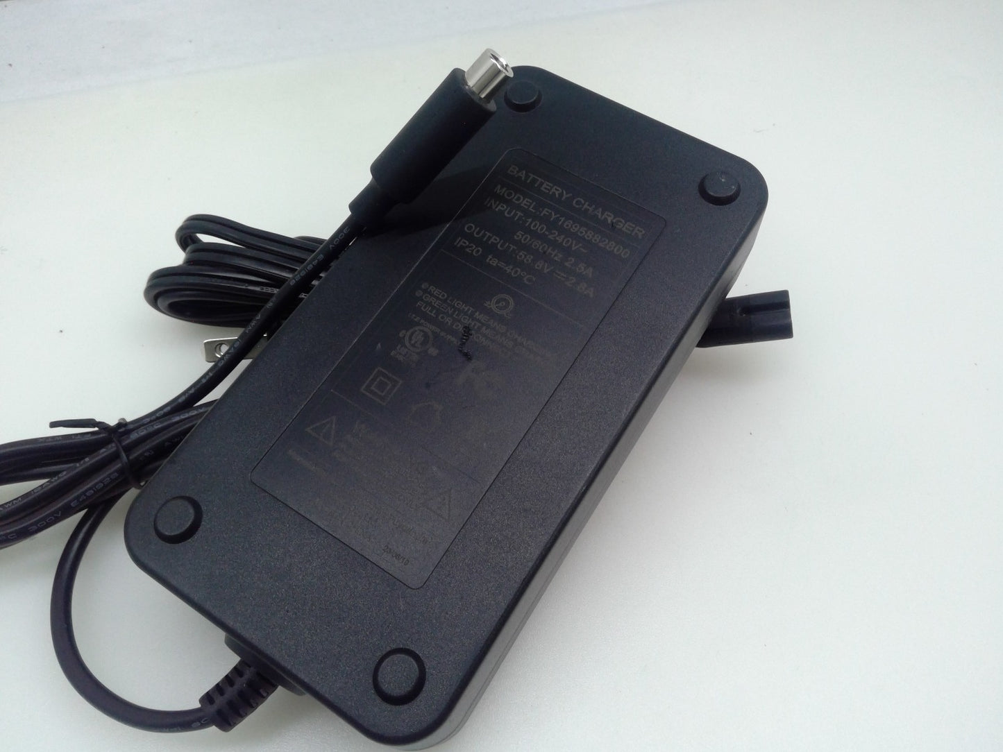 OEM AC DC Adapter Model: FY1695882800 58.8V 2.8A  ShanZhen Fuyuandian