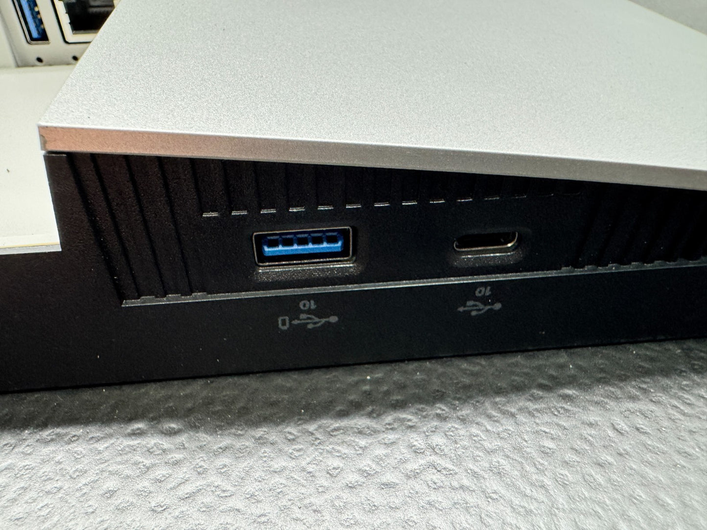 Dell U2723QE  27" QHD Monitor, HDMI DisplayPort USB-C, No Stand Tested *READ*