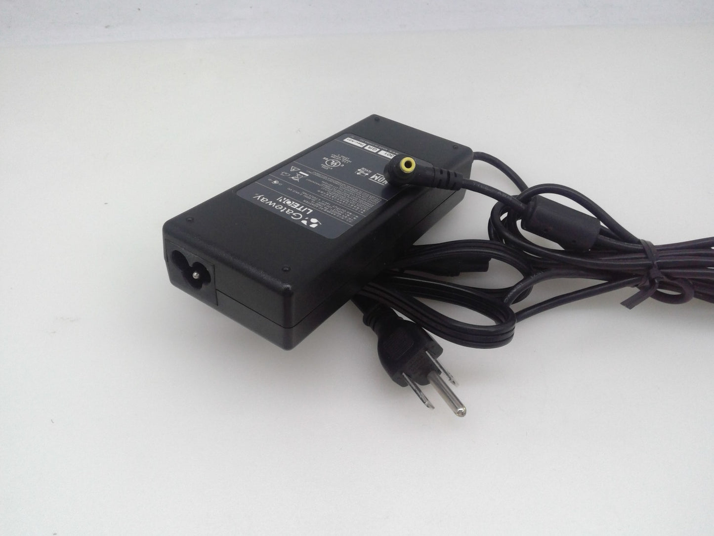 Genuine Lite-On PA-1900-15  Adapter Charger for Gateway NV76R NE51006U NE51B14U