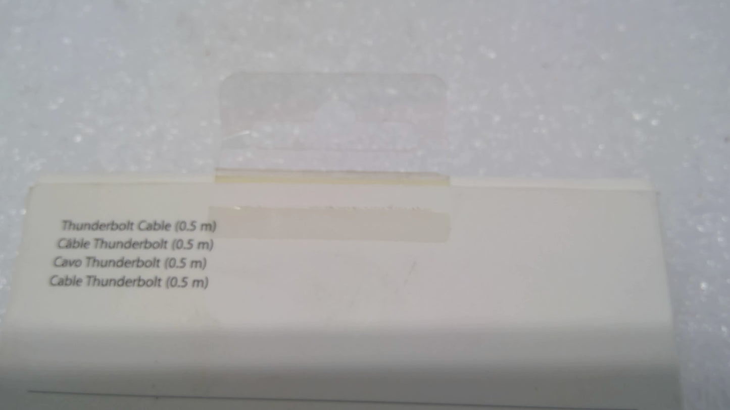 OPEN BOX Apple MD862LL/A Thunderbolt Cable 0/5m 1.6ft White A1410