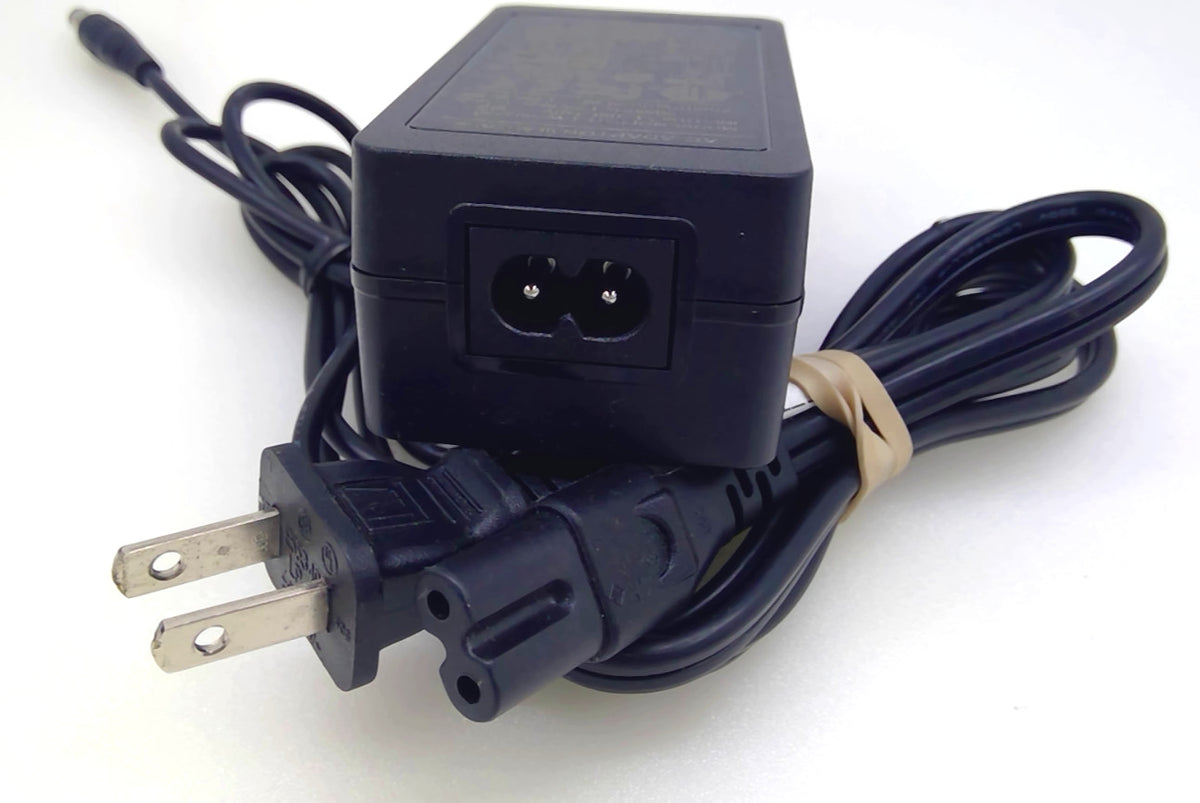 CW2003250 20V 3.25A 65W AC/DC Power Adapter Charger DC Barrel Plug