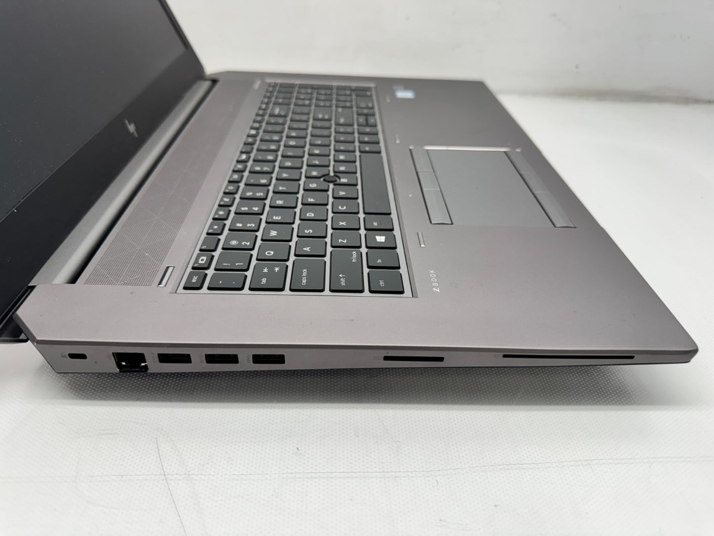 HP ZBook 17 G5 17.3" FHD i7-8850H@2.6GHz 32GB RAM 256GB P3200 Win11 W/AC *READ*