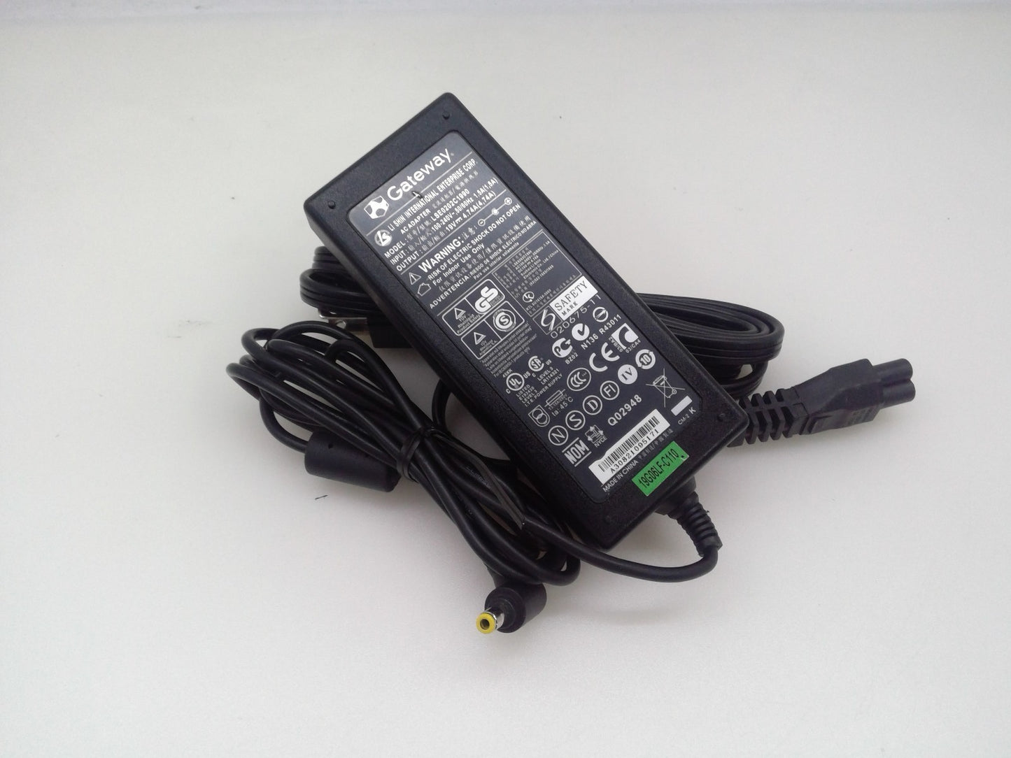 Genuine Gateway Li Shin LSE0202C1990 AC Adapter Charger 19V 4.74A Tip 5.5*2.5mm