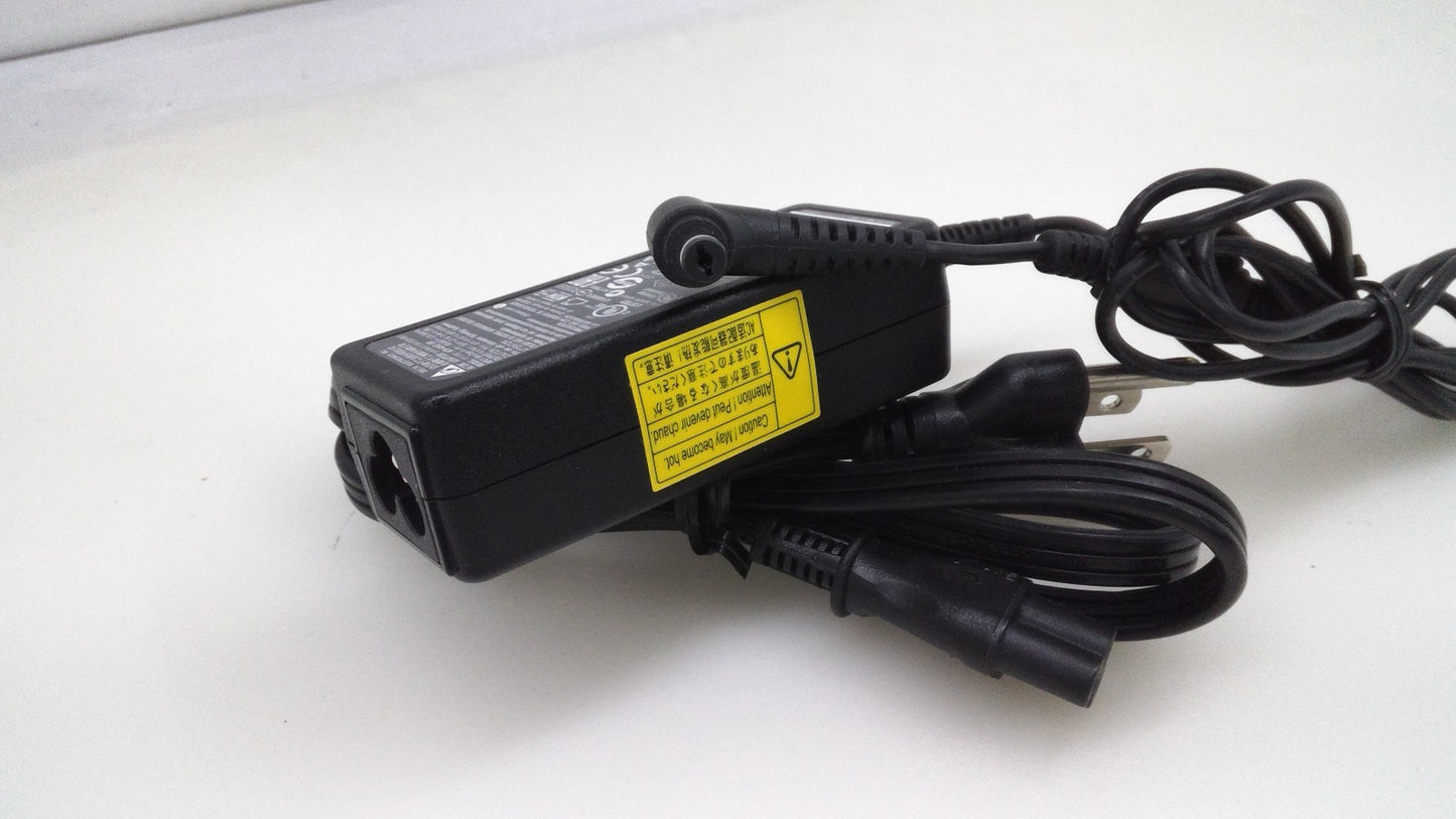 Original Delta ADP-40KD BB Acer Aspire E15 - E5-571 Series Power Supply 19V 2.1A