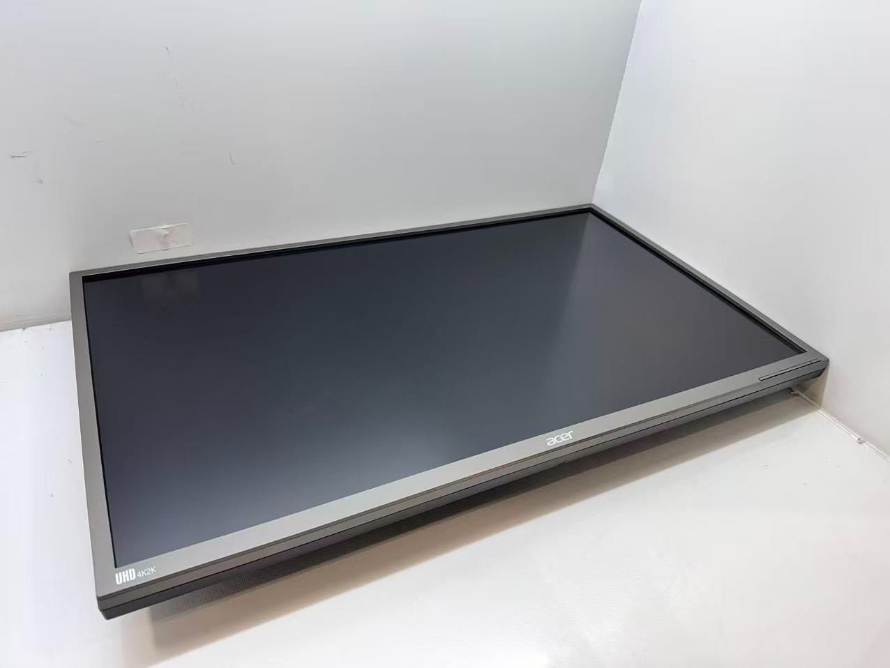 Acer B326HK 32" LED LCD Monitor 4k - No Stand - Tested