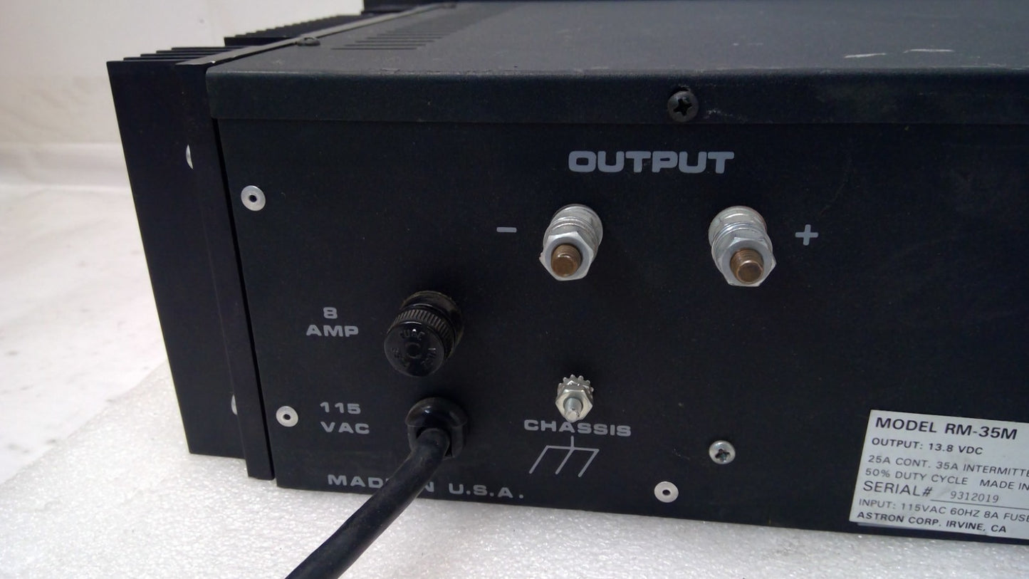 ASTRON RM-35M 13.8 VDC Heavy-duty, rack-mounted linear DC power supply