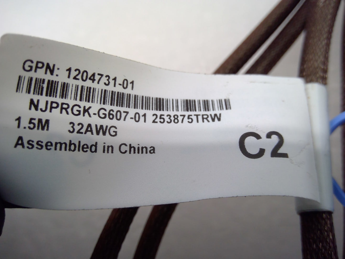 Amphenol 400G OSFP TO 2X200G 2XQSFP56 Breakout Cable 1.5m 32AWG NJPRGK-G607-01