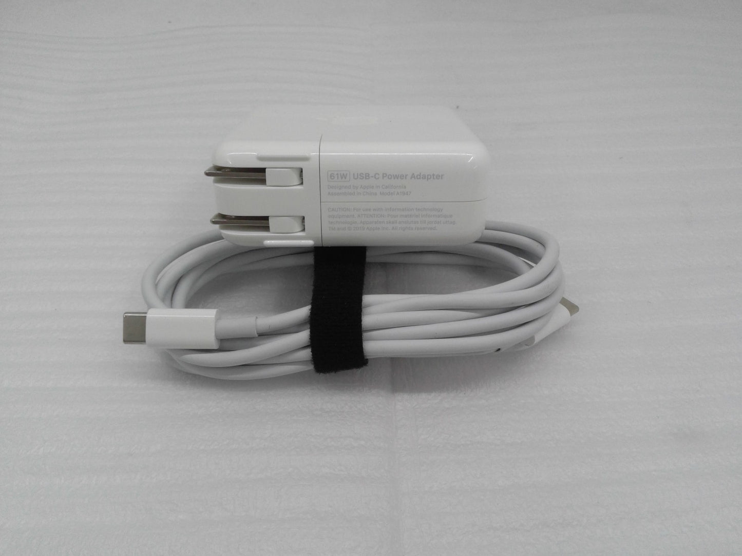 OEM 61W USB-C AC Adapter Charger and Cable for Apple MacBook Pro 13" A1718 A1947