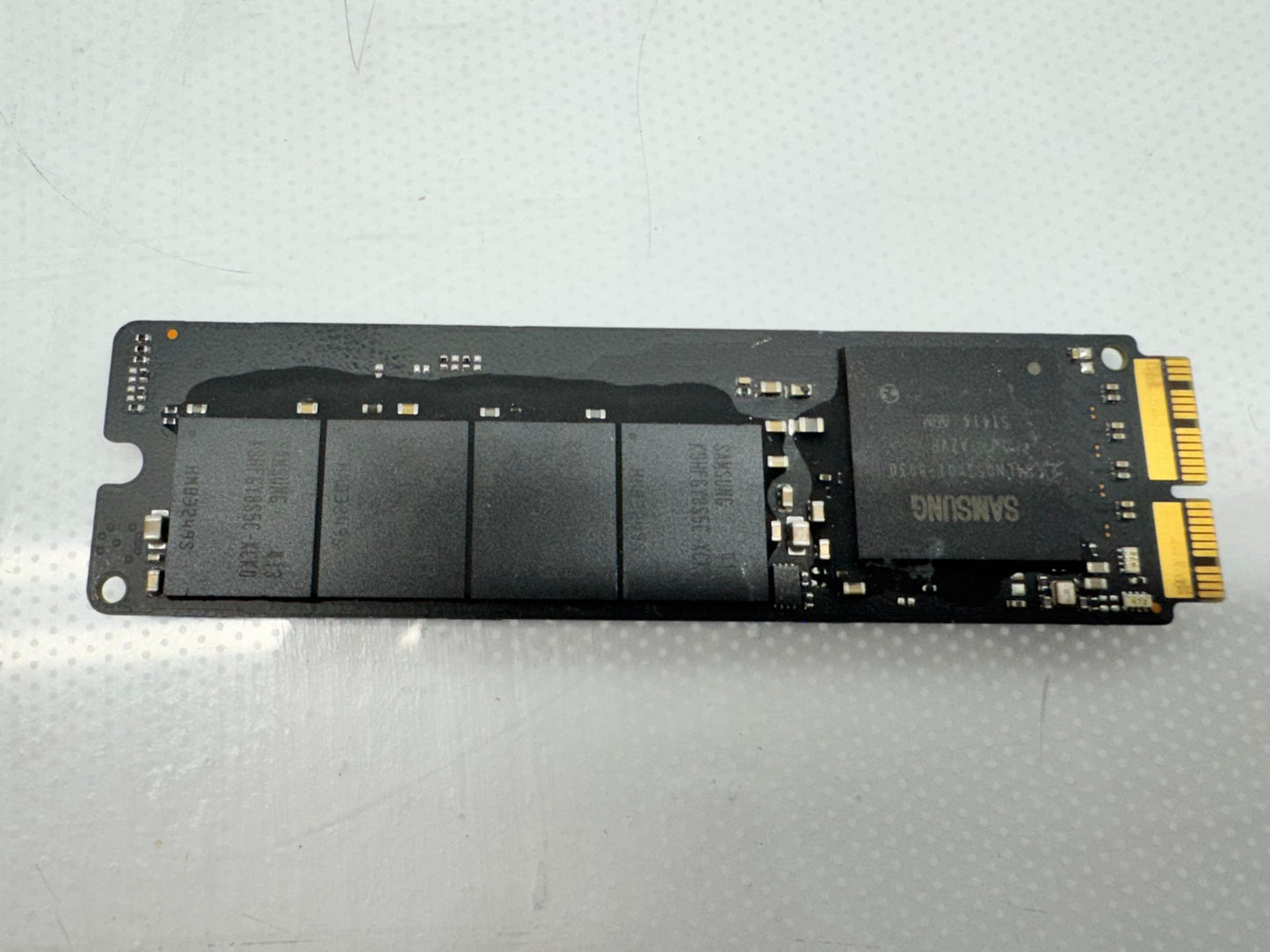 Apple 256GB SSD for Macbook model MZ-JPU256T/0A6 *READ