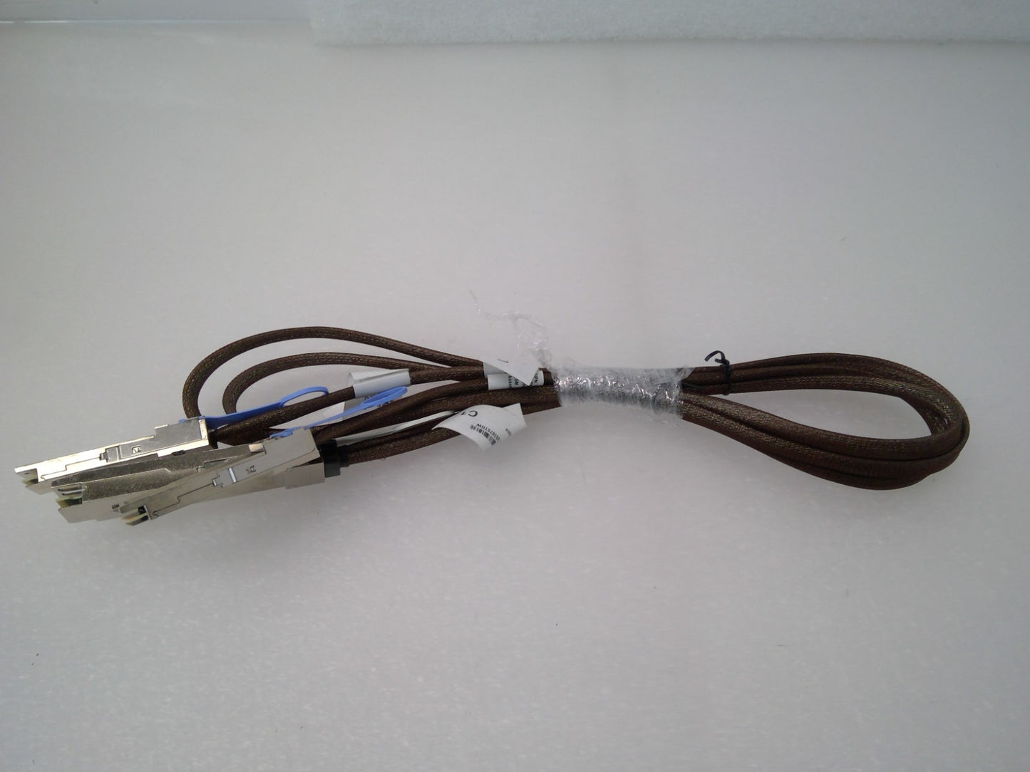 Amphenol 400G OSFP TO 2X200G 2XQSFP56 Breakout Cable 1.5m 32AWG NJPRGK-G607-01