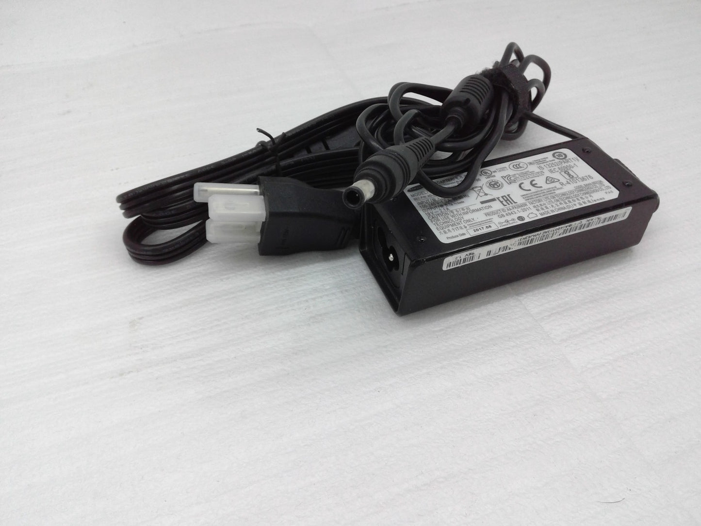 Genuine Samsung Laptop Charger AC Adapter 19V 2.1A  AD-4019C PA-1400-96