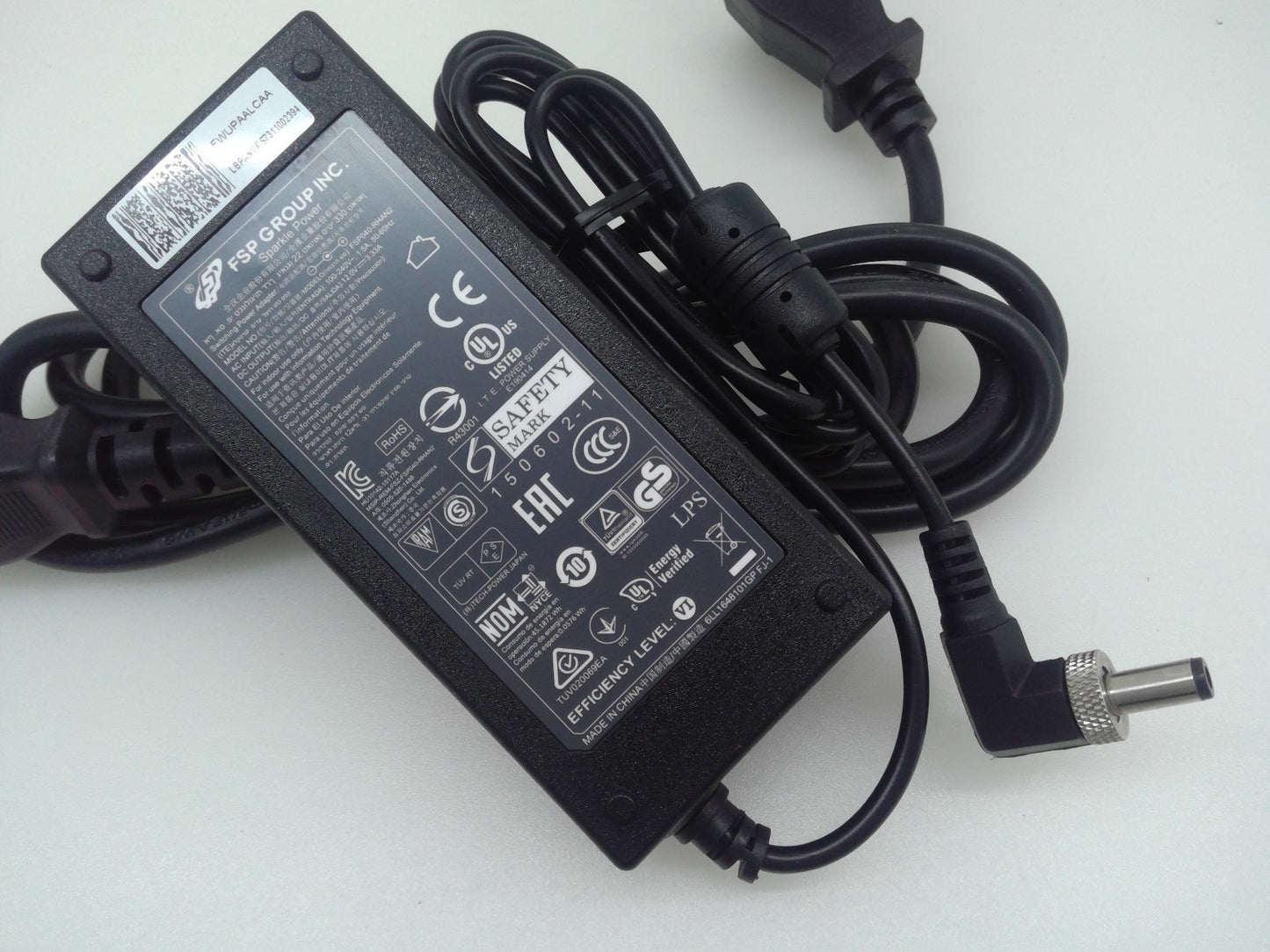 Genuine FSP FSP040-RHAN2 40W AC adapter 12VDC 3.33A with screw lock /cord