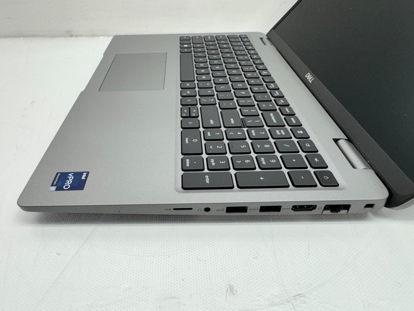 Dell Latitude 5540 LT Intel FHD i7-1355U@1.7GHz 16G 256G Windows 11 w/AC *READ*