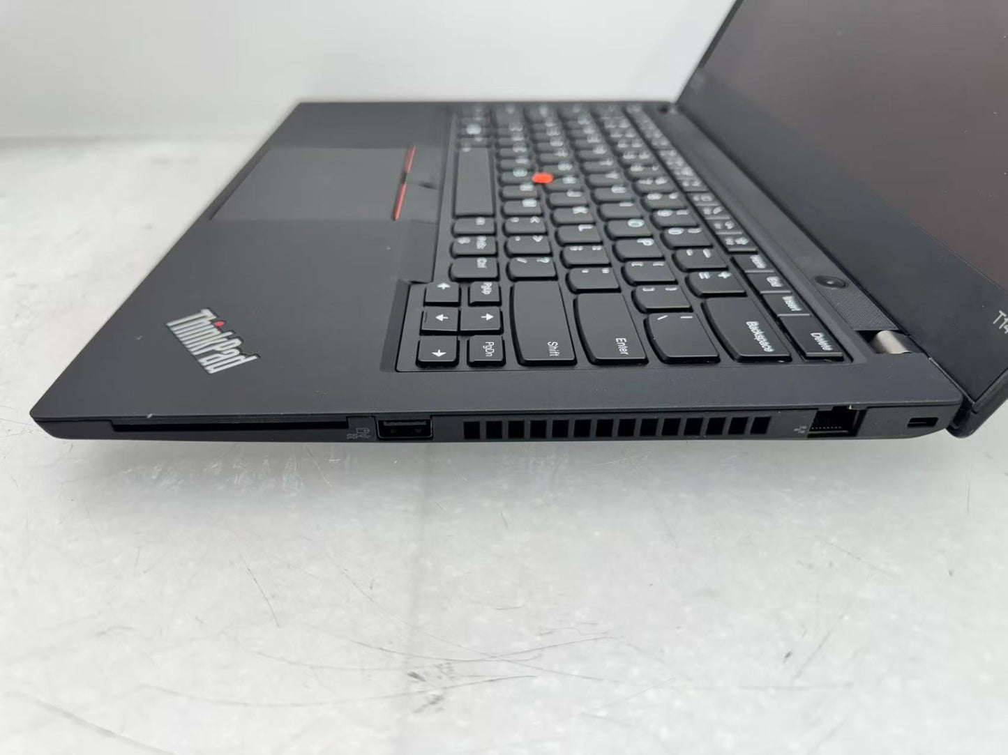 Thinkpad T14 Gen 1 1366 x 768 Intel i5-10310U@1.70Ghz 16GB 256G Win11 65W/AC