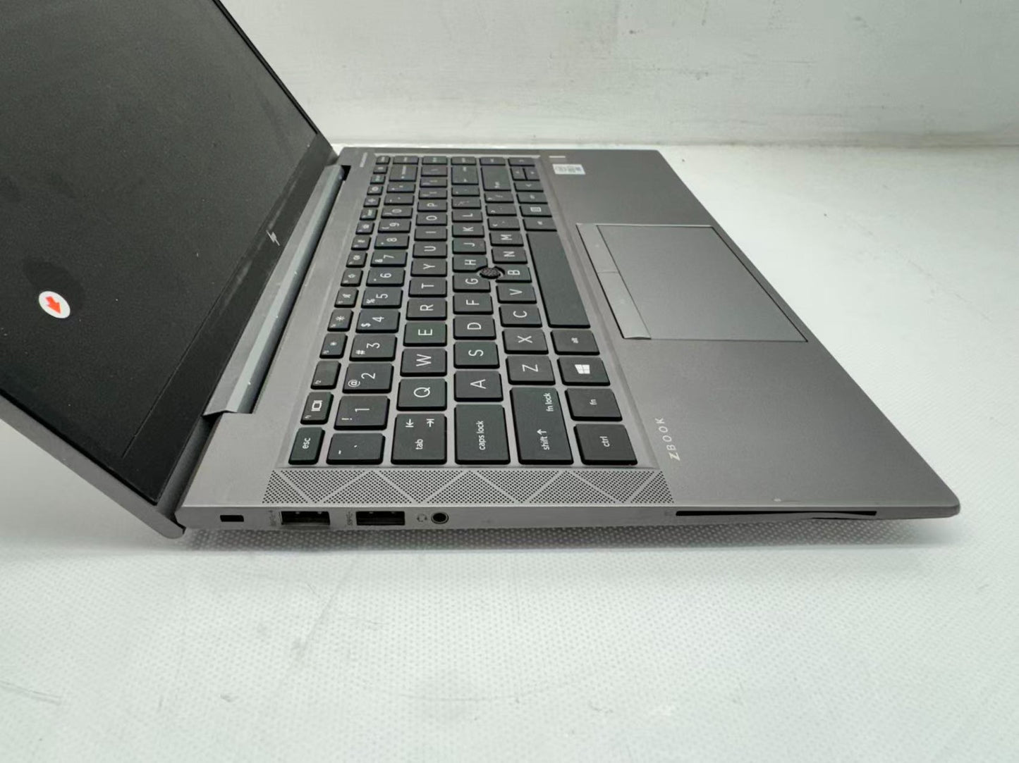HP Zbook Firefly 14 G7 Intel i7-10610U@1.8GHz 16GB 256GB Quadro P520 *READ*