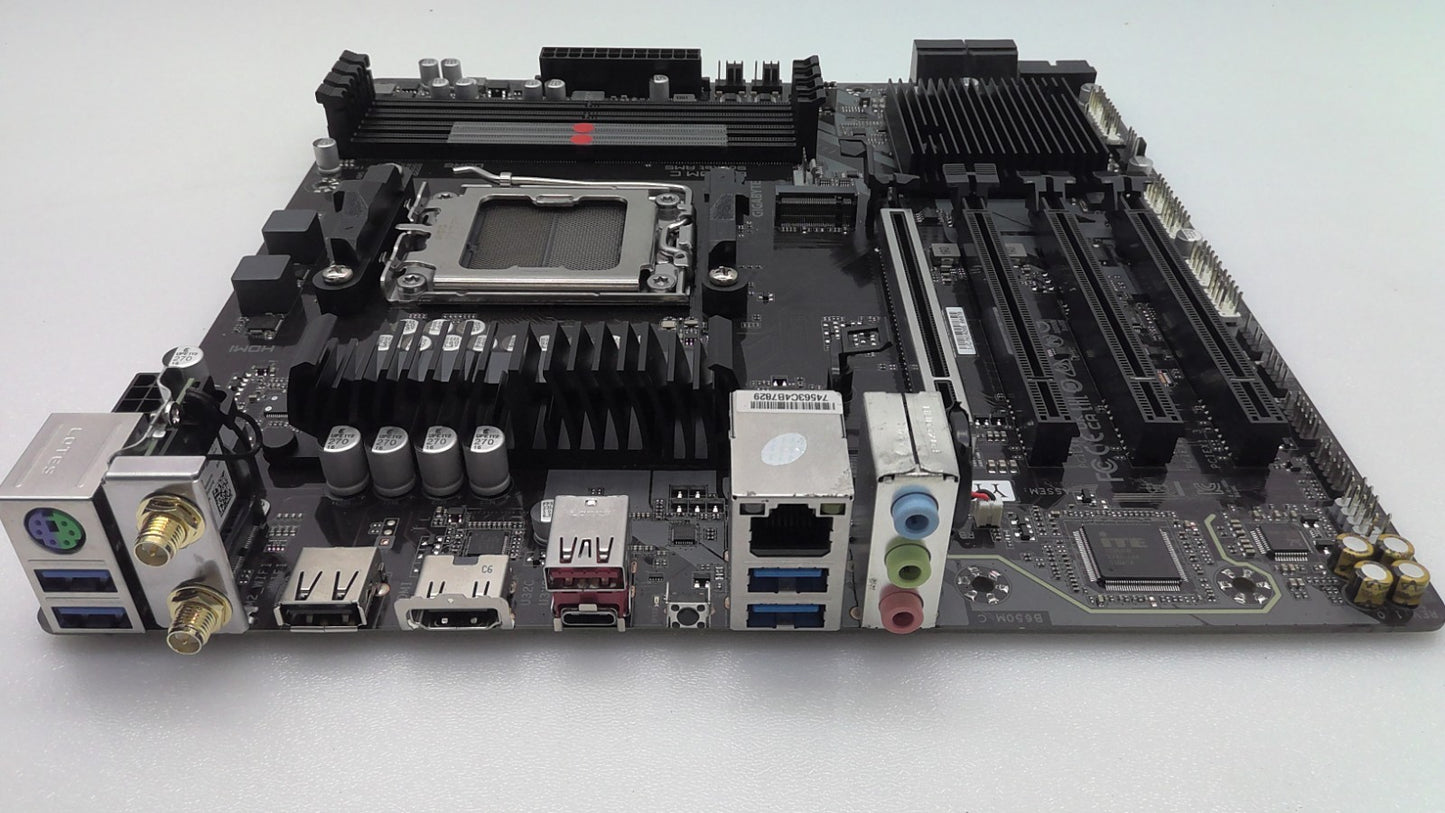 GIGABYTE B650M C Micro ATX Motherboard AMD Socket AM5 DDR5 HDMI * Details*